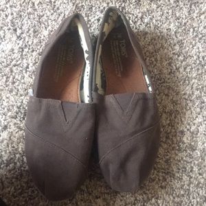 Women's size 7 toms